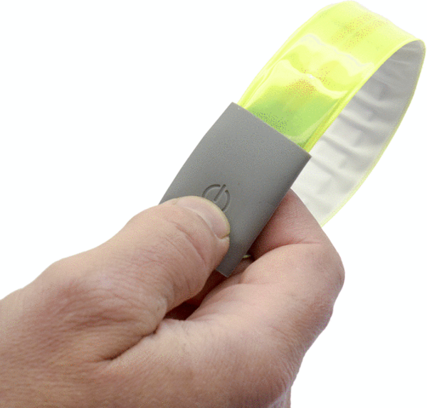https://www.sefiles.net/images/library/large/49n-4-led-reflective-snap-on-band-373901-1.png