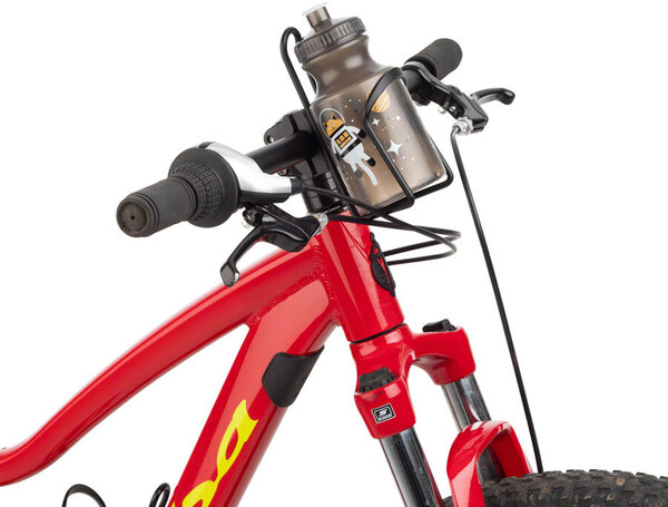 https://www.sefiles.net/images/library/large/msw-kids-handlebar-mounted-water-bottle-and-cage-kit-380073-13.jpg