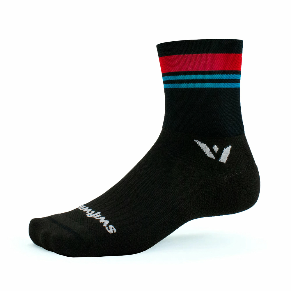 https://www.sefiles.net/images/library/large/swiftwick-aspire-four-socks---2023-435140-3328805-3.png
