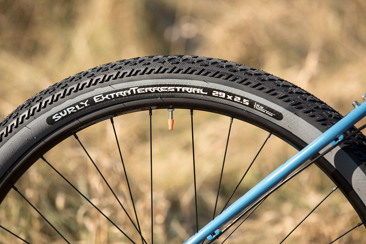 Surly ExtraTerrestrial Tire - 26 x 46c, Tubeless, Black/Slate