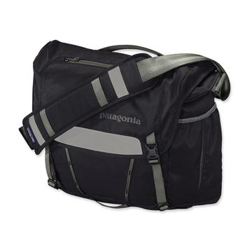 Patagonia Half Mass Messenger - Bikes & Beyond | Winnipeg, MB