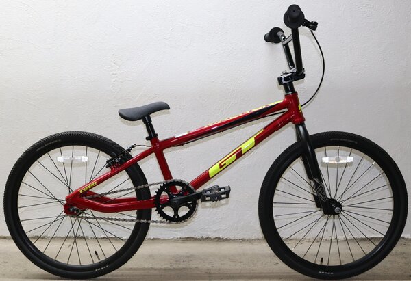 Gt mach 1 expert clearance bmx bike