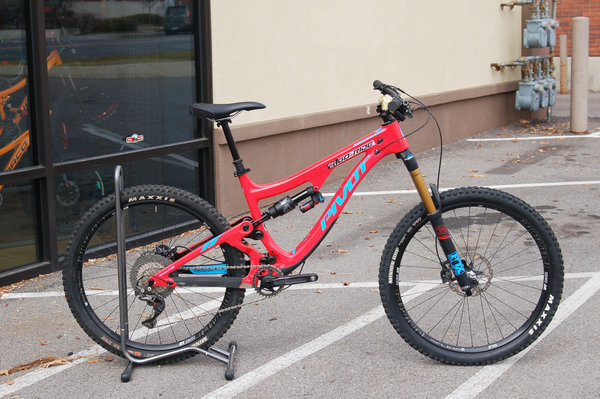 pivot demo bikes for sale