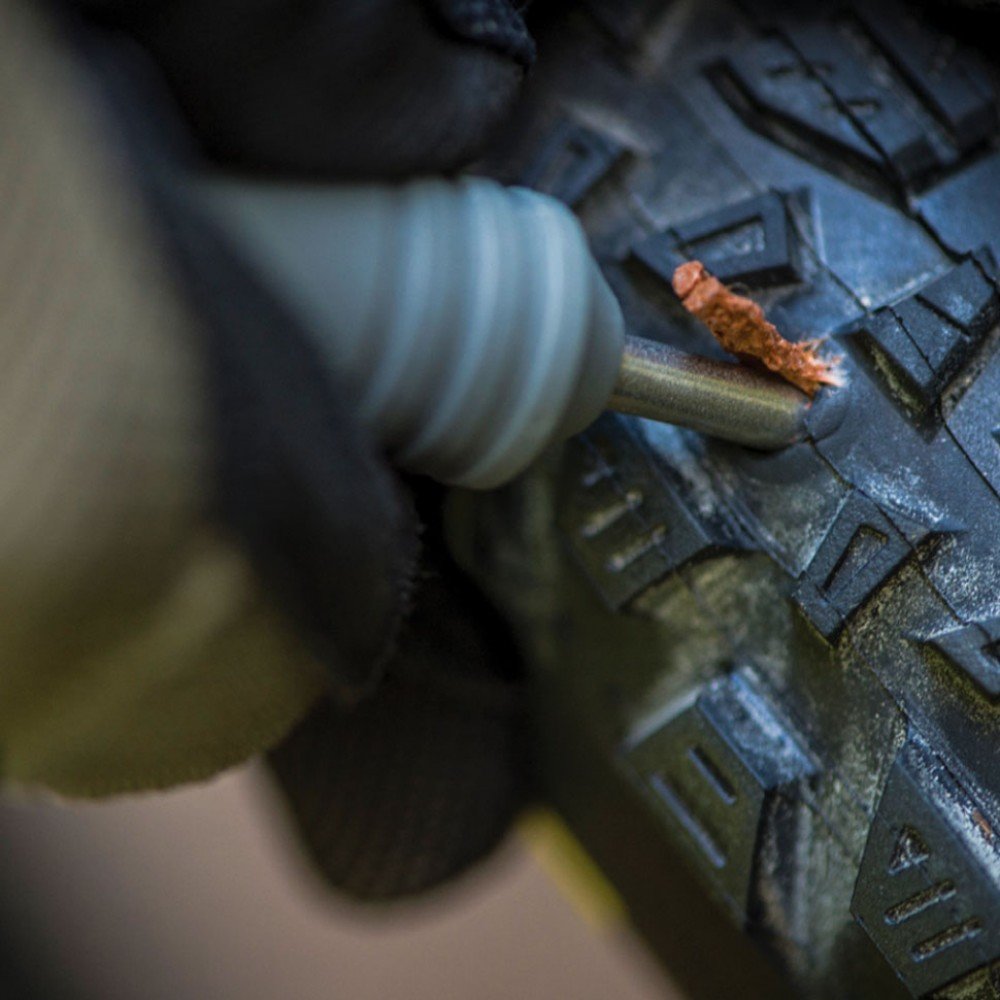 blackburn plugger tubeless tire repair kit