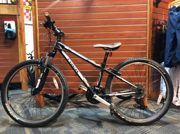 Trek 820 mountain on sale bike 13 inch