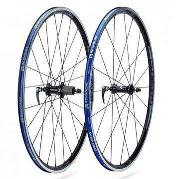 Reynolds Stratus Elite Shimano Wheelset - Brands Cycle and Fitness