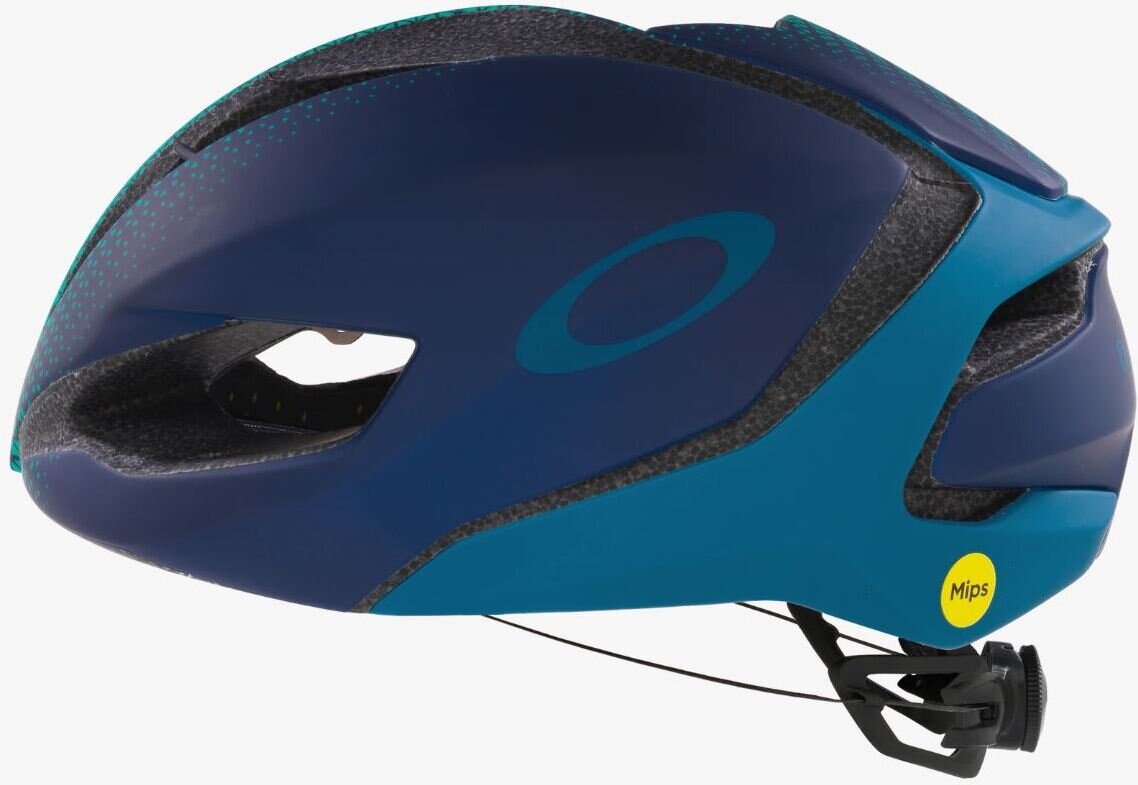 Oakley Helmet - Cycle Fitness
