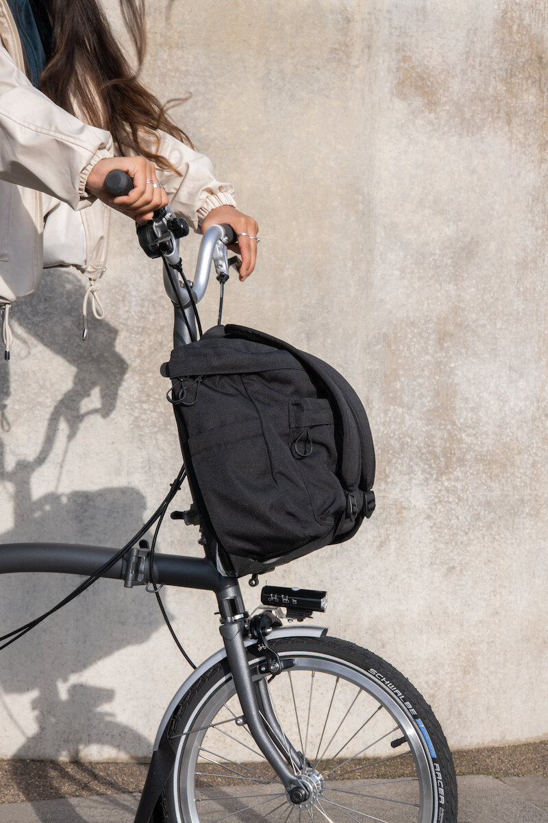 【新品在庫】BROMPTON Metro Backpack Medium 黒 新品 フレーム、タグ付き フロントバッグ