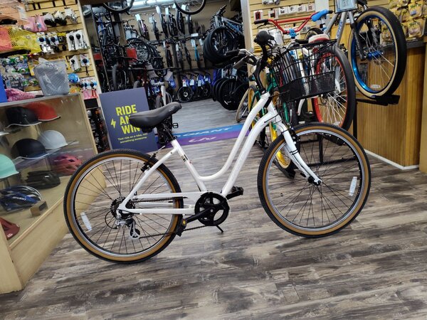 Used Bike Used Jamis Hudson 7 Speed M White www