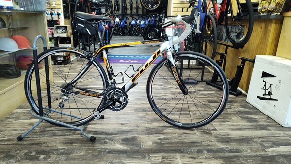 Used Bike Used 2009 Fuji CCR2 Carbon 47cm Black Orange www.tuckahoebikeshop