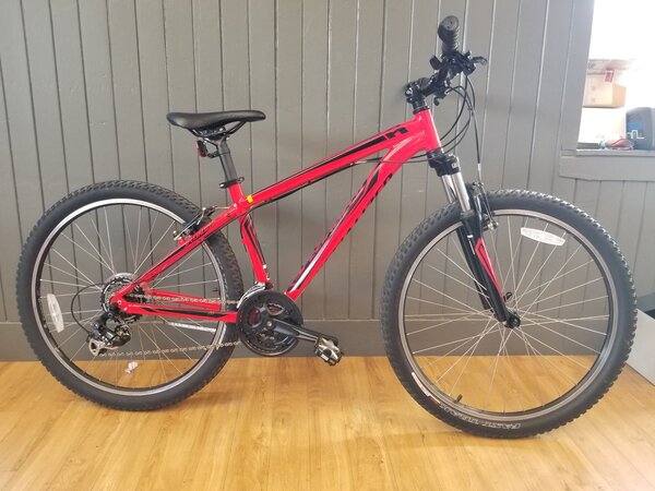 Specialized hardrock 2024 red