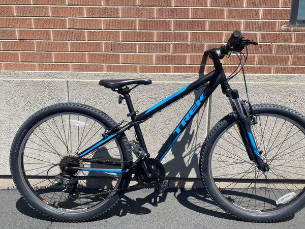 Trek 820 mountain bike blue book sale