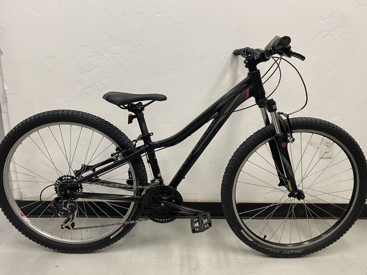 Specialized myka deals 650b