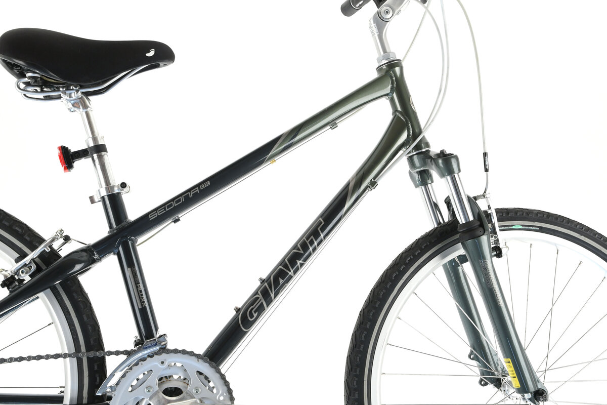 Giant sedona discount dx hybrid bike