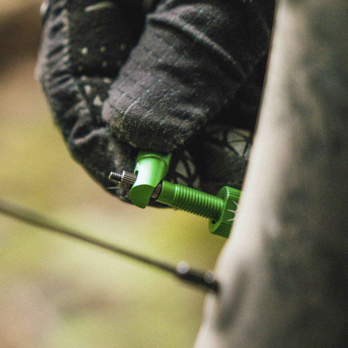 Peaty's tubeless valves now compatible with tire inserts, plus spoke key  cap - Bikerumor