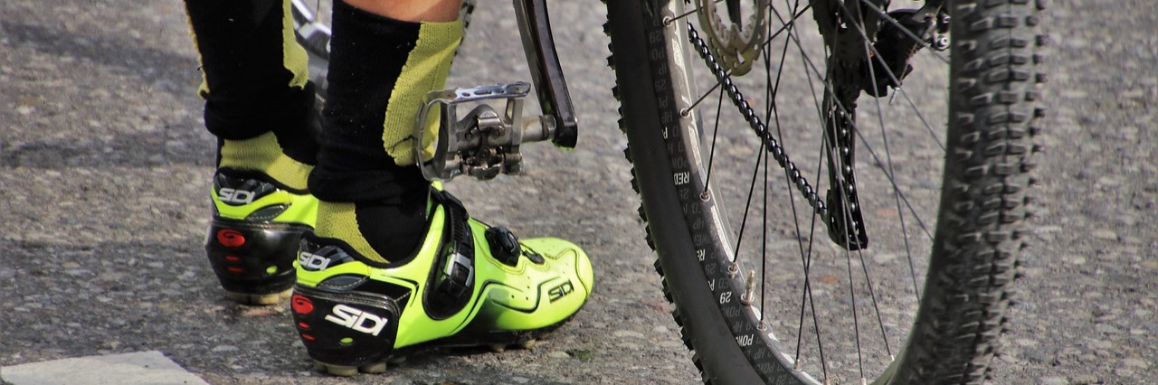 Mountain bike shoes clearance near me