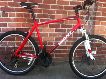 giant boulder mountain bike red