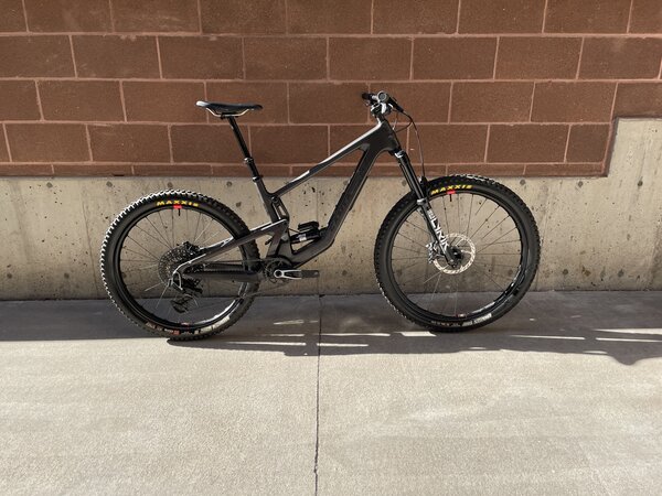 Santa Cruz USED Santa Cruz Bronson CC MX 2024 X0 T Type RSV Dark Matter Large Golden Bike Shop Golden CO