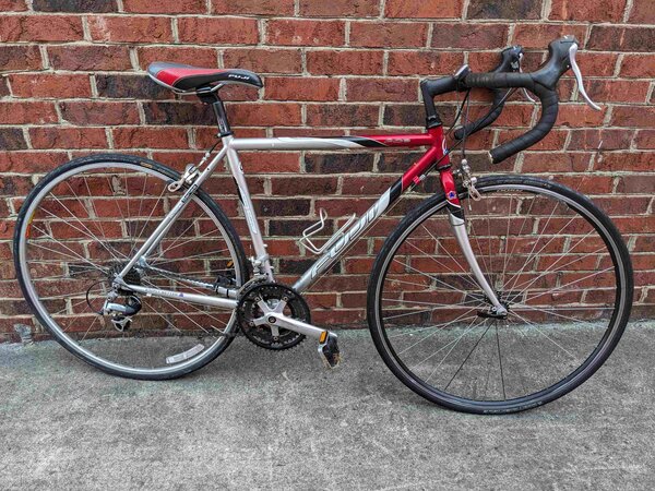 Fuji steel road bike sale